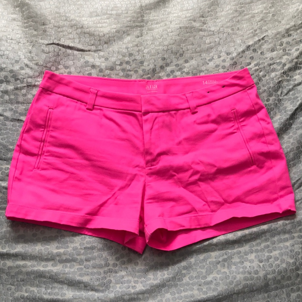 Neon pink shorts, twill